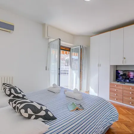 Francia - In Town Center - Happy Apartment Sanremo